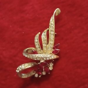 Vintage Flower Bouquet Brooch